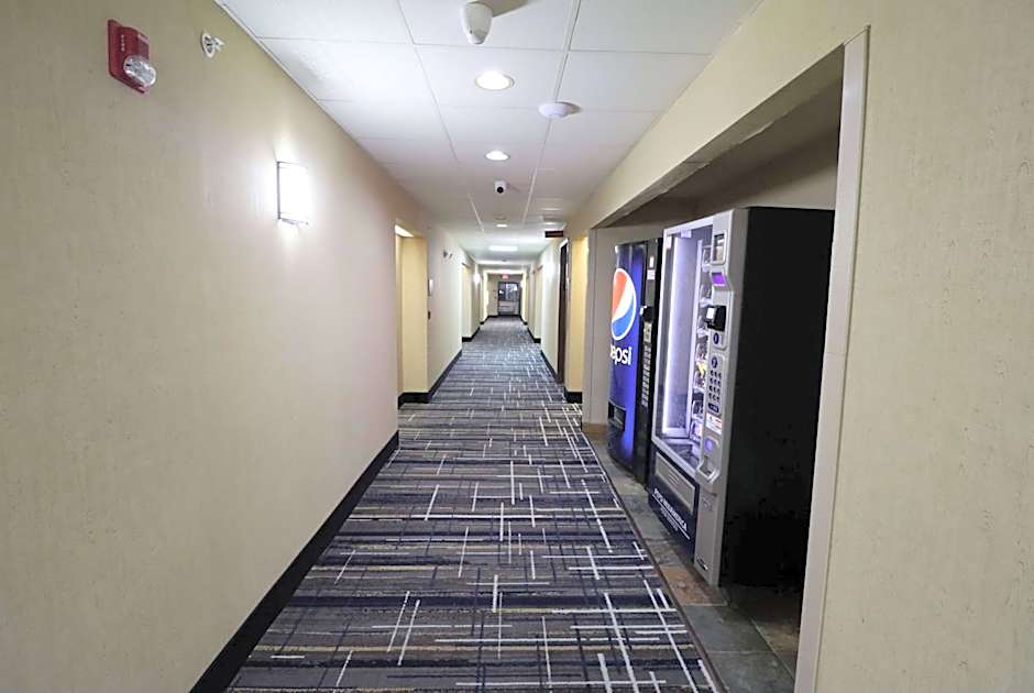 Super 8 by Wyndham Perryville