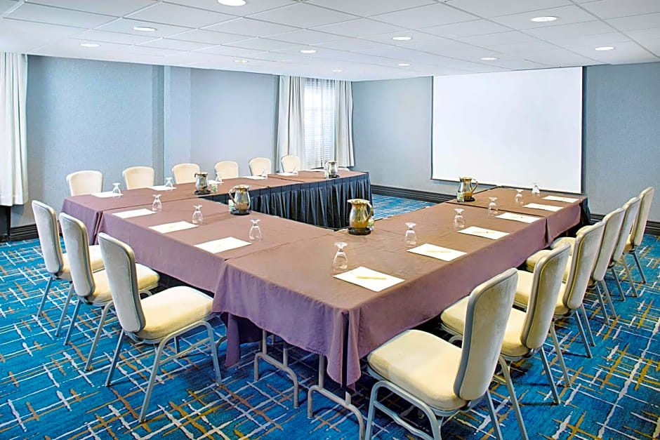 DoubleTree by Hilton Baltimore - BWI Airport