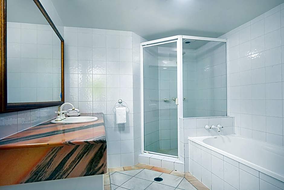 BreakFree Moroccan Surfers Paradise