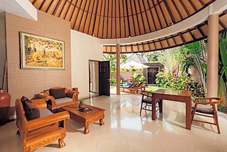 1 BEDROOM POOL