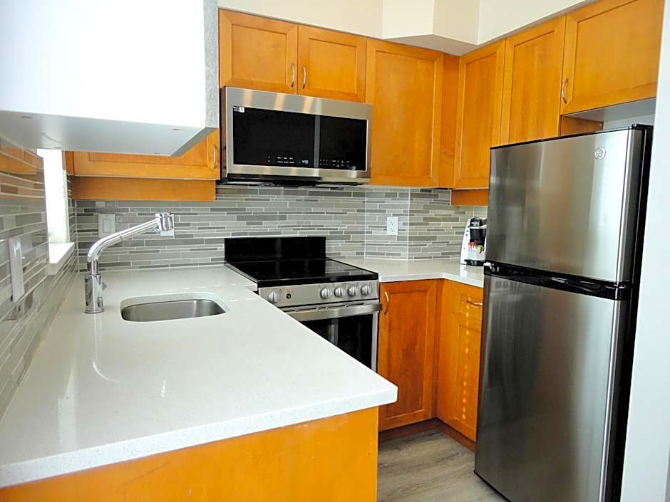 Alpenglow Lodge Two Bedroom Apartment by MVA