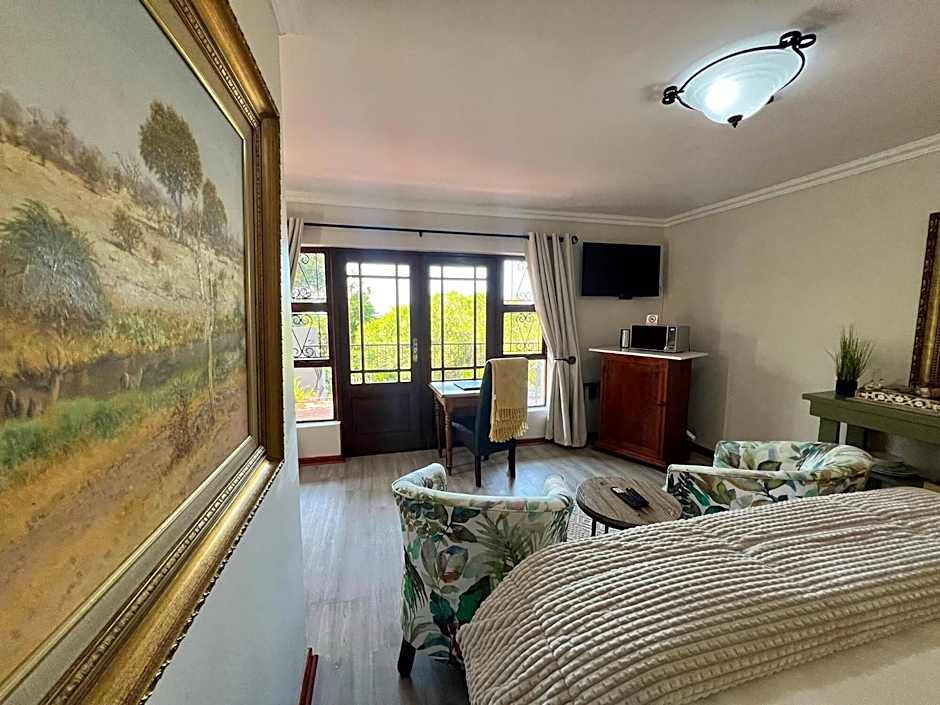 Sea Whisper Guest House & Self Catering