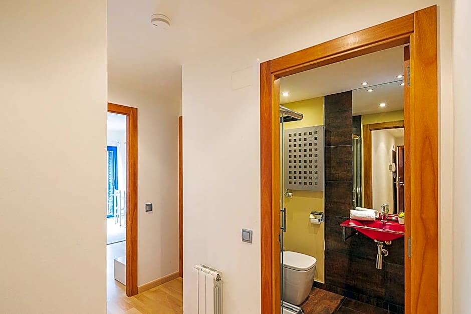 Lucas House Apartments by Sitges Group