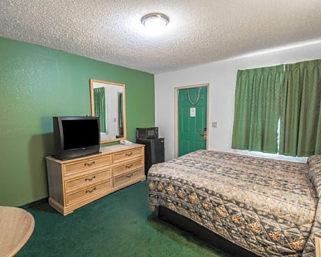 1 Queen Bed, Nonsmoking