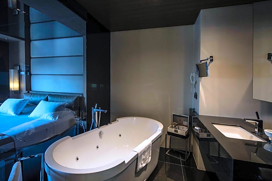 Key Hotel