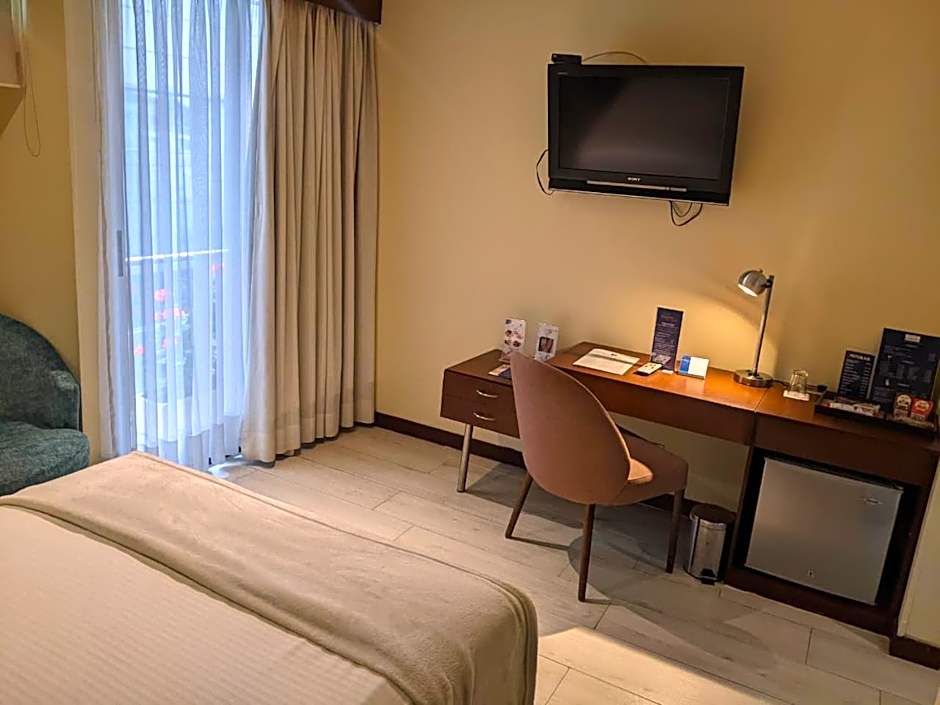 Blue Suites Hotel