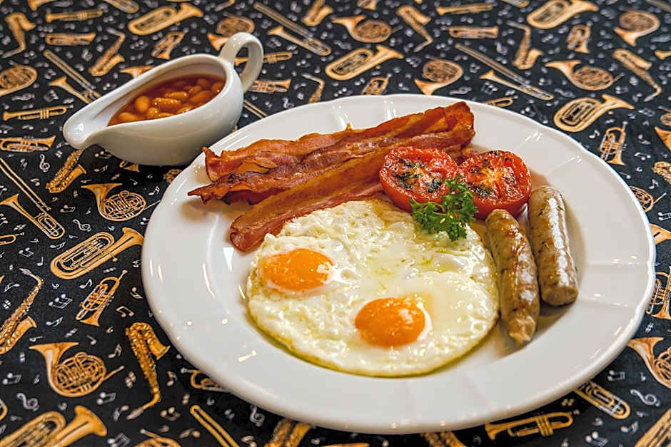 The Whitehouse Condotel