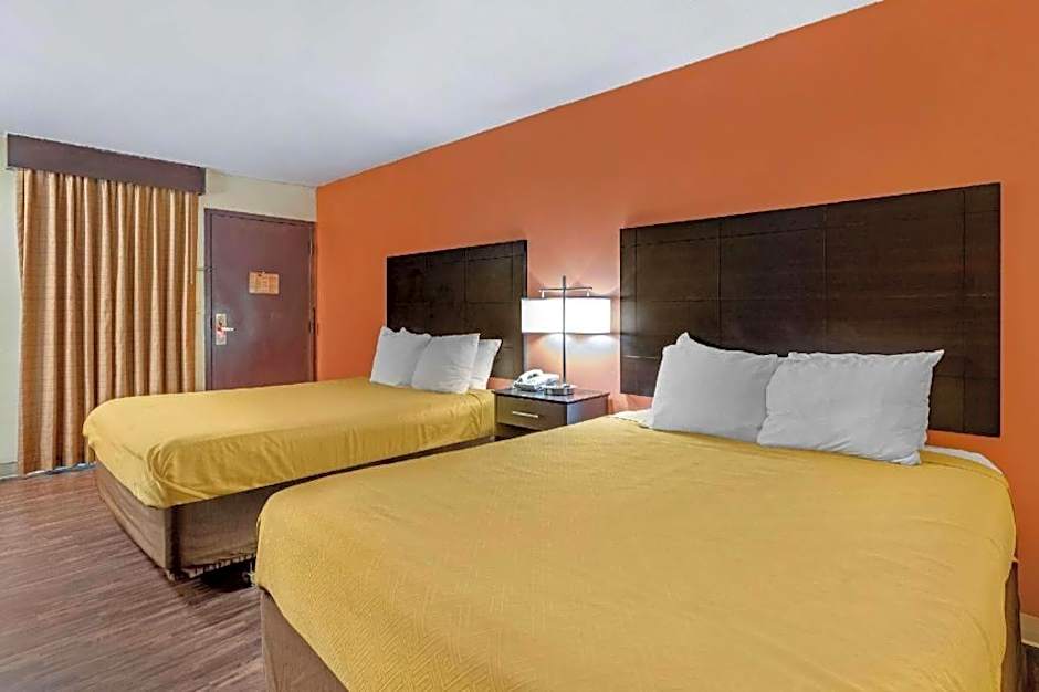 Econo Lodge Urbandale