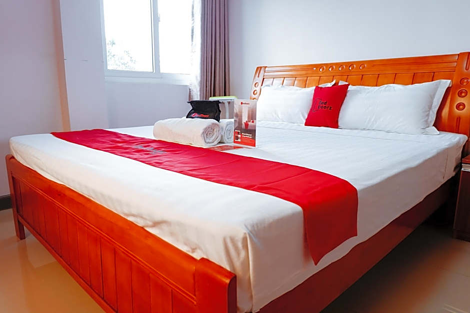 RedDoorz Plus near Camella La Brisa Lapulapu