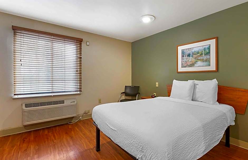 Extended Stay America Select Suites - Indianapolis - Greenwood