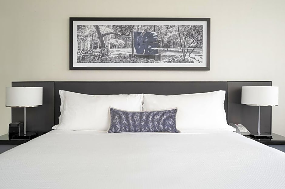 Loews Philadelphia Hotel
