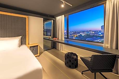 nhow Gallery Suite (3ad)