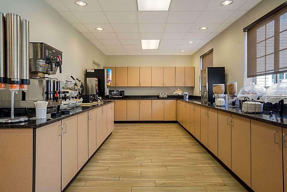 MainStay Suites Wilmington - University Area