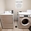 Holiday Inn Express Hotel & Suites East Lansing By IHG