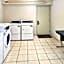 Super 8 by Wyndham Deerfield/Northbrook