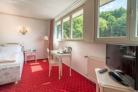 Economy Single Room