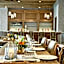 The Del Monte Lodge Renaissance by Marriott Rochester Hotel & Spa