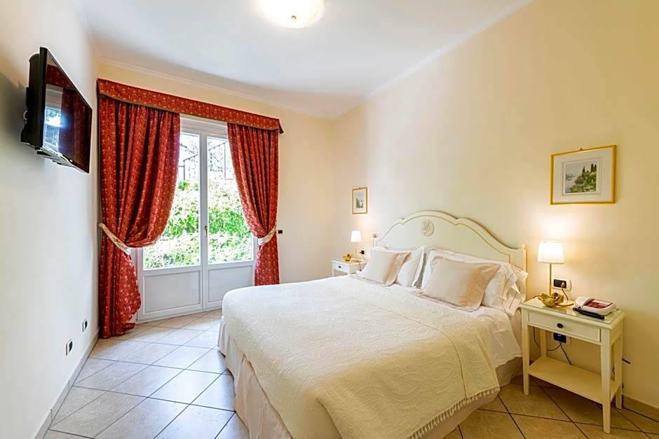 Photo 1 of 6 of Family Suite (2 Adults + 2 Children)