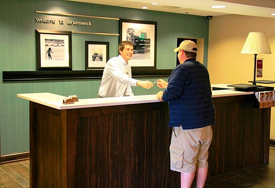 Hampton Inn By Hilton & Suites Brunswick