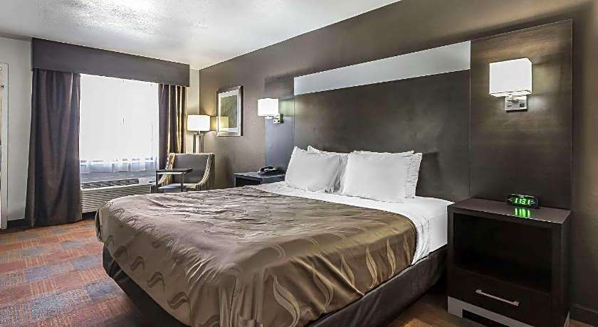 Quality Inn & Suites Stuttgart North