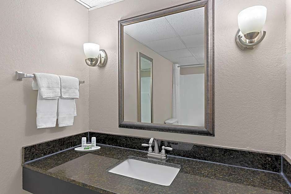 Baymont by Wyndham Knoxville I-75