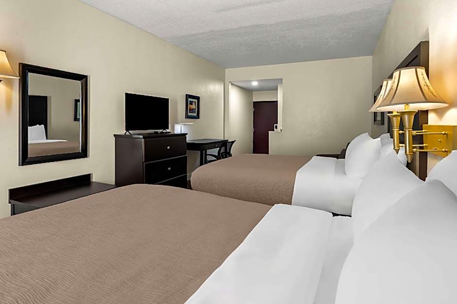 Photo 1 of 12 of 2 Queen Beds, Nonsmoking