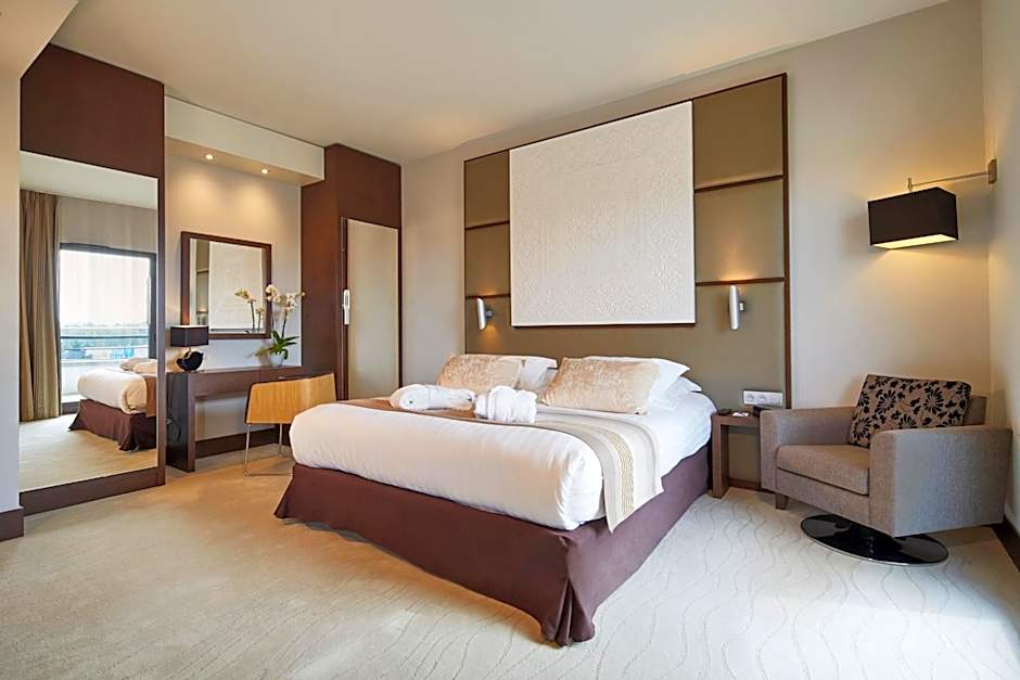 Kyriad Prestige Lyon Est - Saint Priest Eurexpo