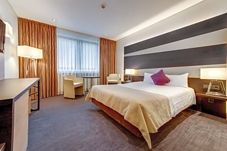 Discovery Package - Superior Room