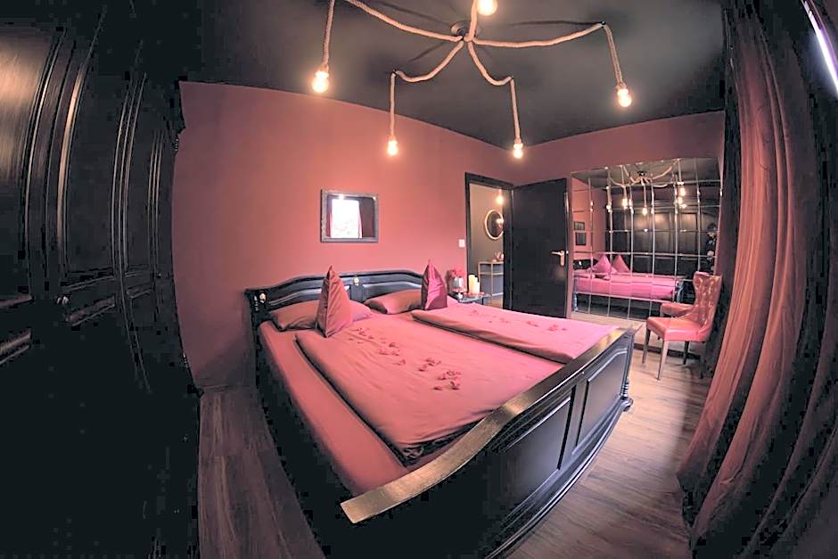 Erwachsenenhotel BDSM Apartment Hotel Emotion Apartments mit privater Sauna