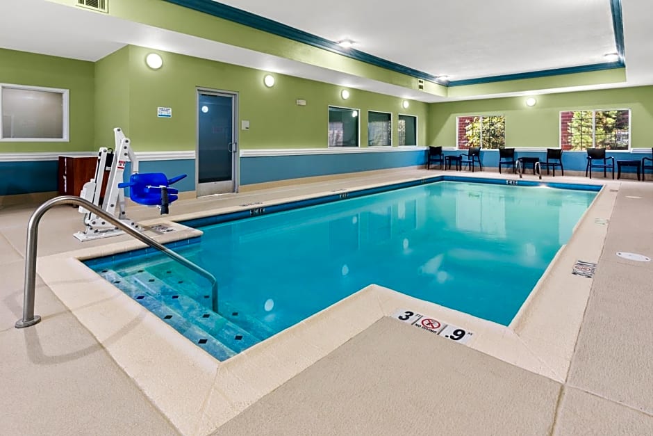 Holiday Inn Express Hotel & Suites Klamath Falls Central By IHG