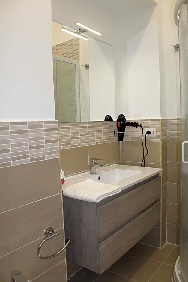 Le Mirage boutique II