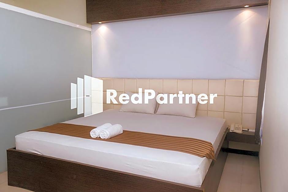 Pits Hotel Mitra RedDoorz near Atom Mall