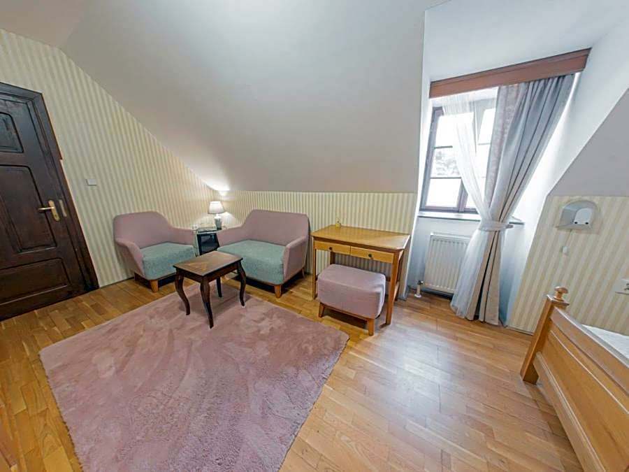 Hotel Salamander - Garni