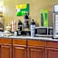 Quality Inn & Suites Vancouver North