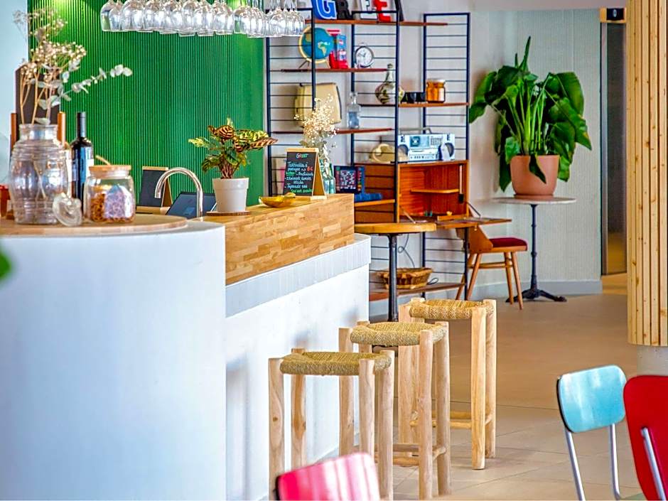 greet hotel Salon de Provence