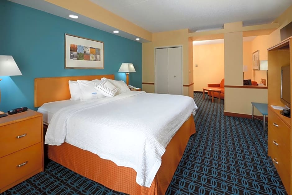 Fairfield Inn & Suites Roanoke Hollins/I-81