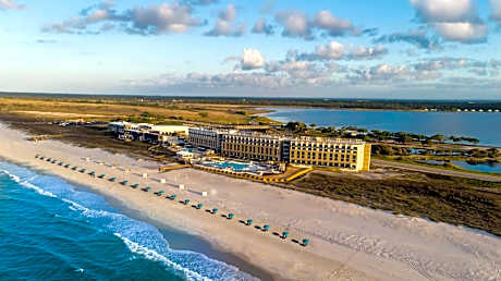 The Lodge at Gulf State Park, A Hilton Hotel