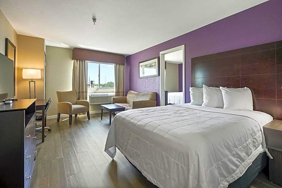 Baymont by Wyndham Henderson-Northeast Denver