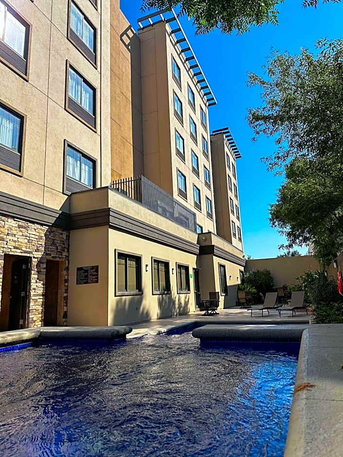 Best Western Premier Monterrey Aeropuerto