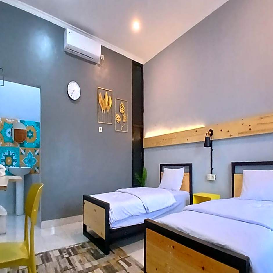 Kenewae Living Near Alun-alun Wonosari Mitra RedDoorz