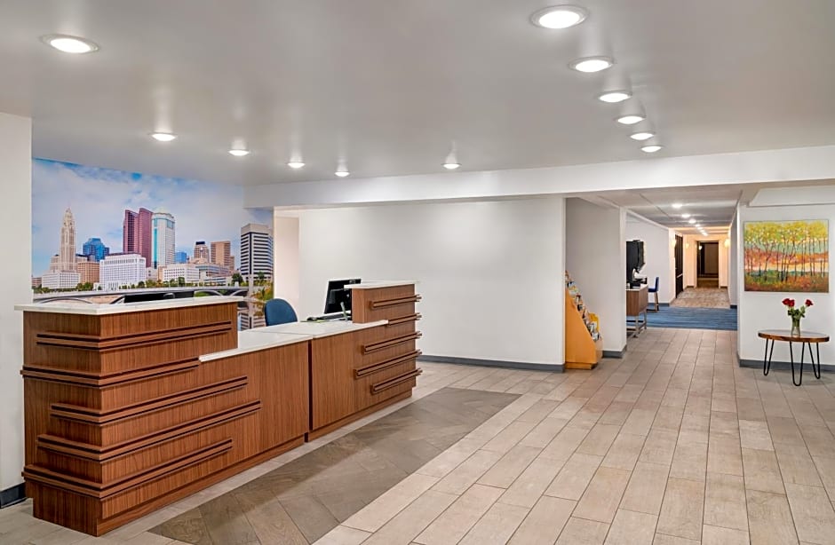 La Quinta Inn & Suites by Wyndham Columbus Airport Reynoldsburg
