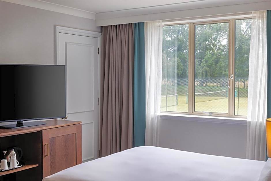 DoubleTree by Hilton St. Anne's Manor