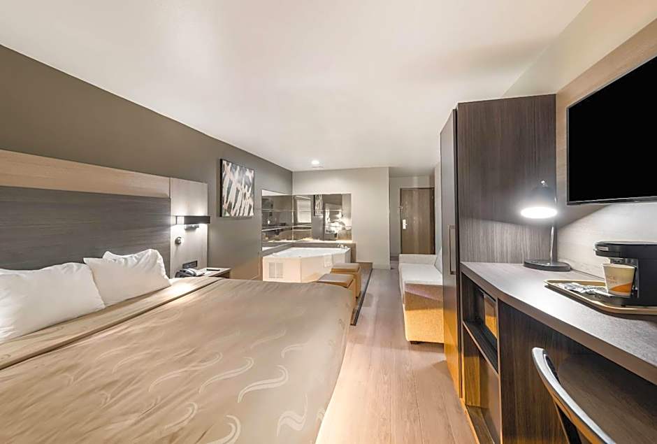 Quality Inn & Suites North Mesquite I-30