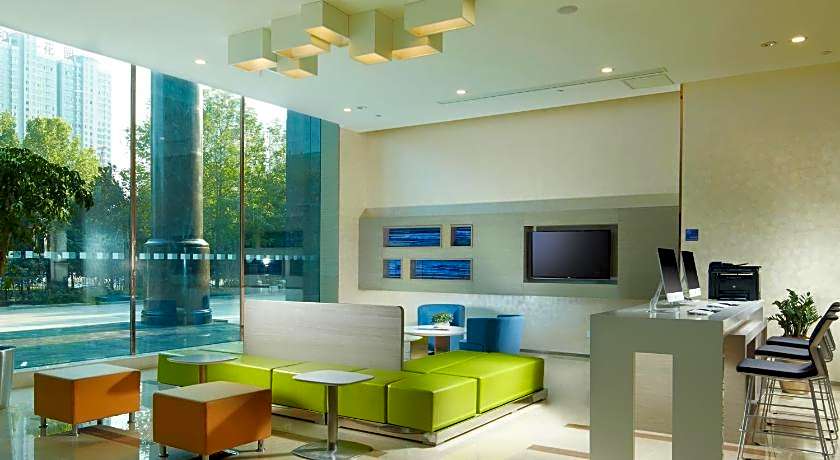 Holiday Inn Express Luoyang City Center By IHG