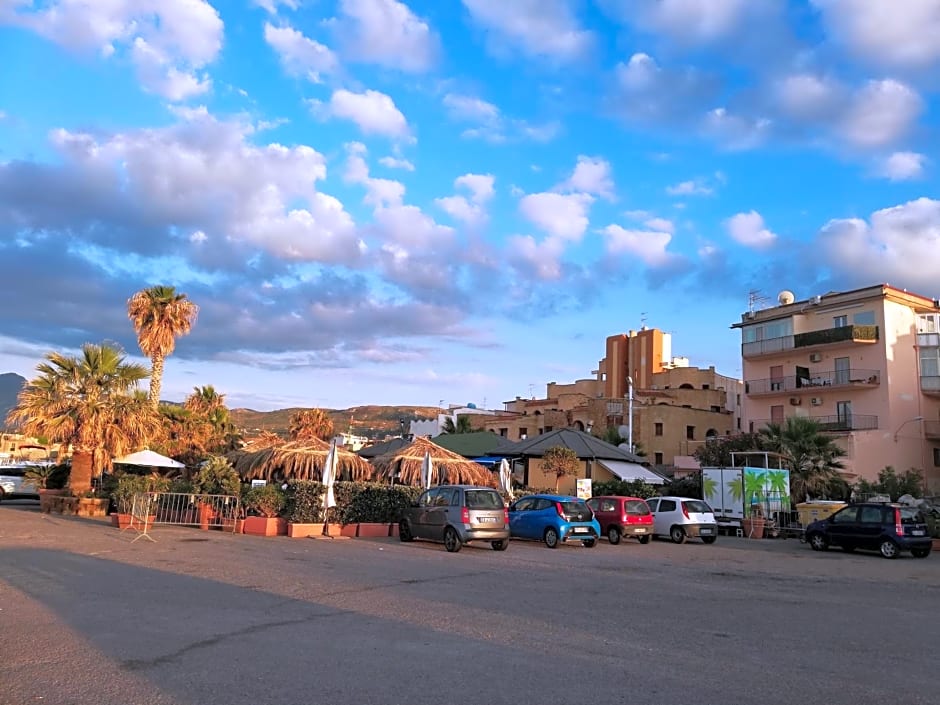 Benvenuti Al Sud – Trabia, CA