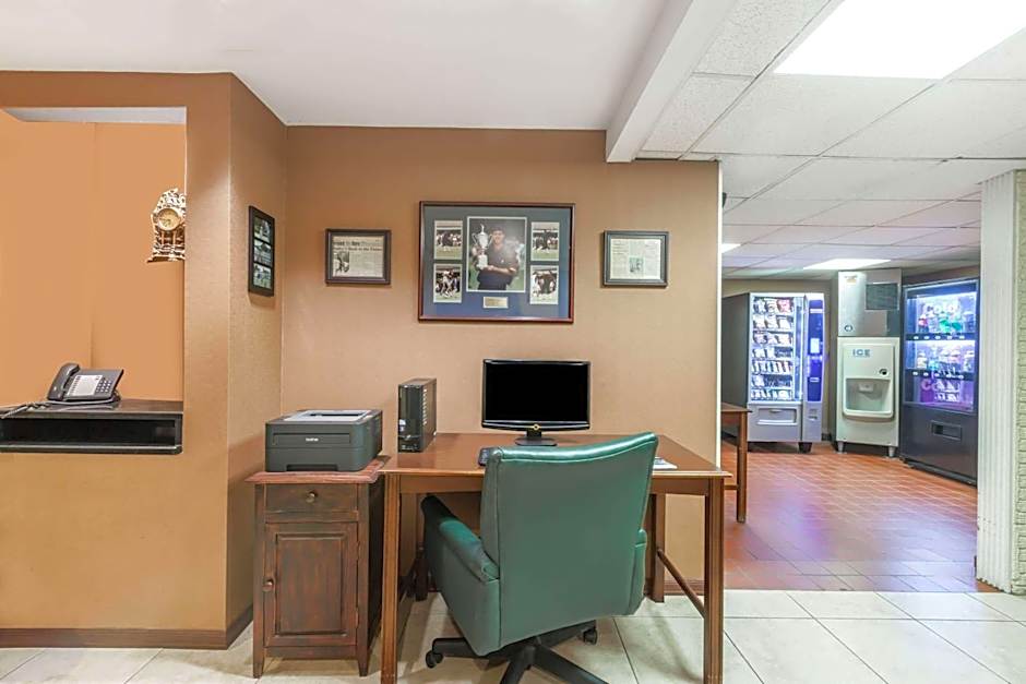 Travelodge Inn & Suites by Wyndham Albany