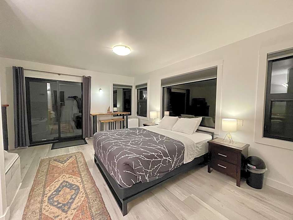 Private Oceanfront Room With Hot Tub & Firepit - Shore Thing