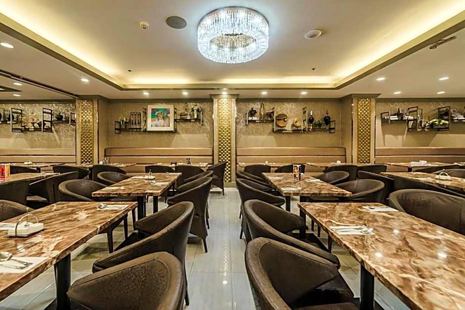 Villa Caceres Hotel
