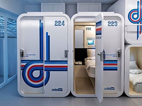 Quadruple Room with Private Bathroom