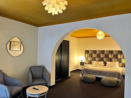 Deluxe Suite